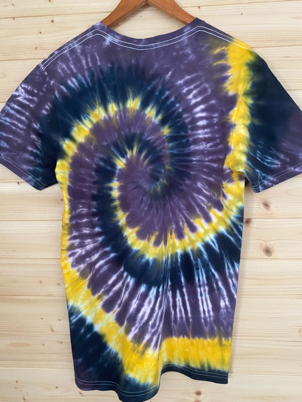 GILDAN SoftStyle Tie Dye Tee Size Medium Boho Festival Casual Unisex T-Shirt - Picture 6 of 11
